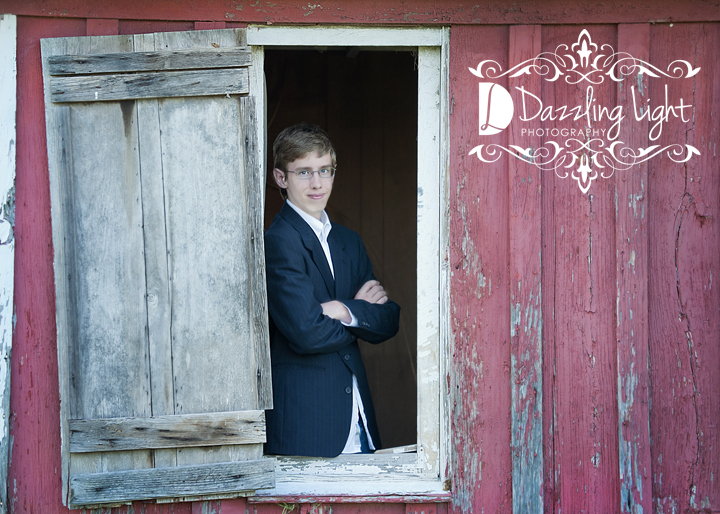 Old Settler's Park, red barn, portrait sessions at Dazzling Light Photography Round Rock, TX